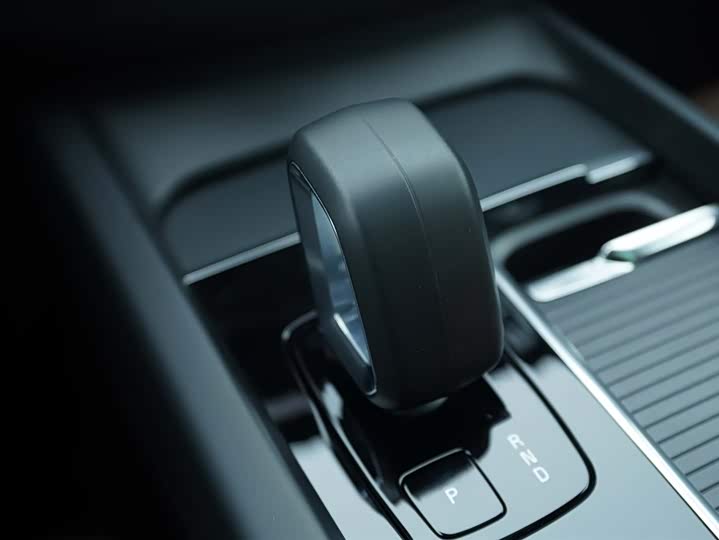 Фото 9 - Volvo XC60