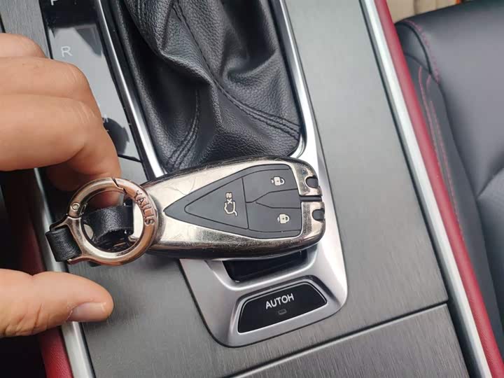 Фото 9 - Changan CS75