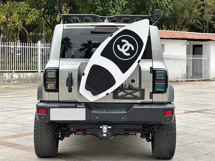 Фото 6 - Tank 300