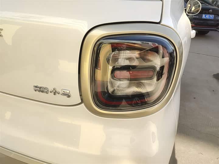 Фото 8 - Bestune Pony