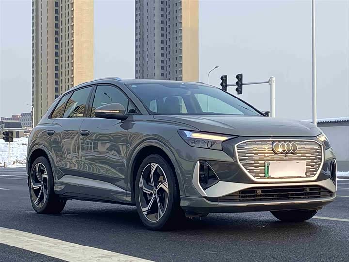 Фото 3 - Audi Q4 e-tron