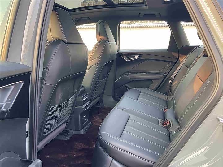 Фото 9 - Audi Q4 e-tron