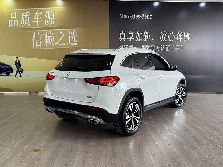 Фото 4 - Mercedes-Benz GLA-Class