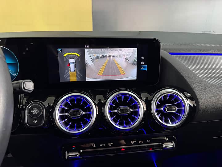 Фото 8 - Mercedes-Benz GLA-Class