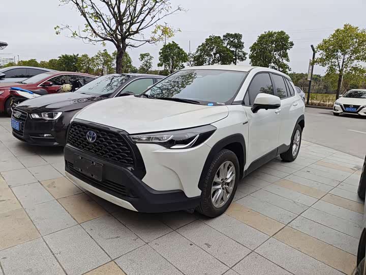 Фото 1 - Toyota Corolla Cross