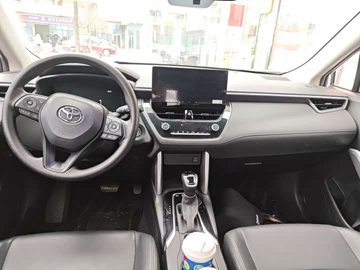 Фото 8 - Toyota Corolla Cross