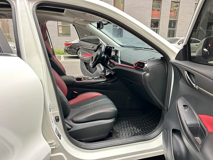 Фото 8 - Changan Oshan X5