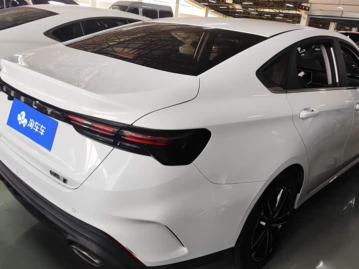 Фото 3 - Geely Binrui