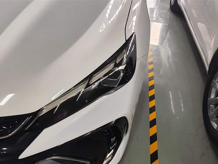 Фото 5 - Geely Binrui