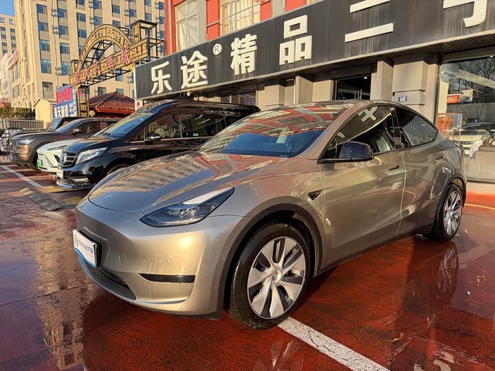 Фото 2 - Tesla Model Y
