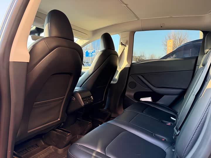 Фото 8 - Tesla Model Y