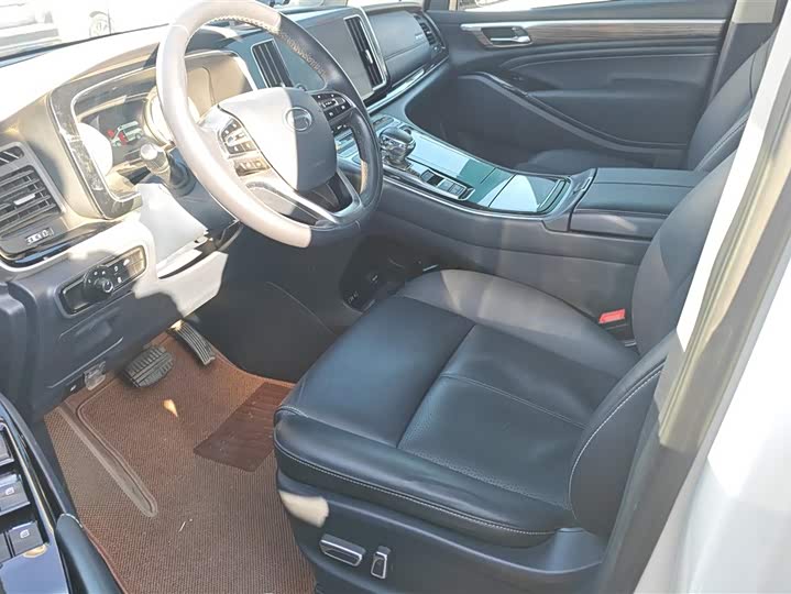 Фото 9 - GAC Trumpchi M8