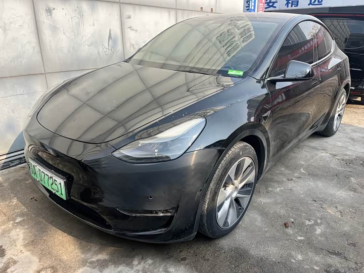 Фото 1 - Tesla Model Y