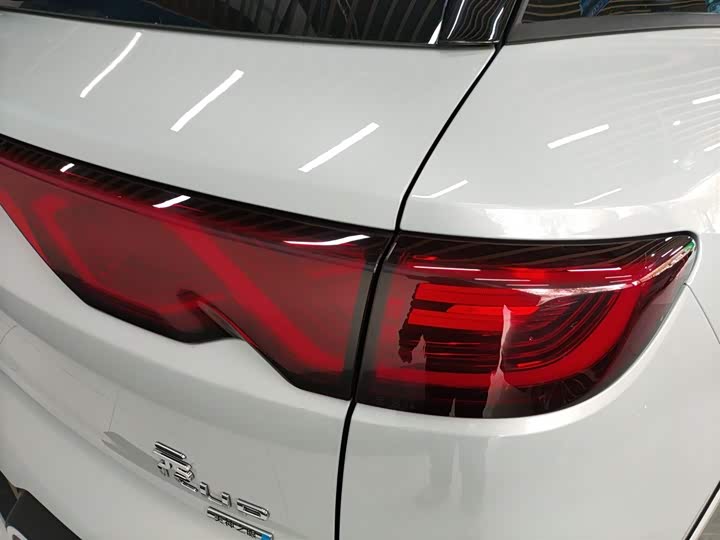 Фото 8 - BYD Yuan Up