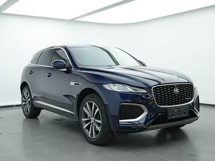 Фото 3 - Jaguar F-Pace