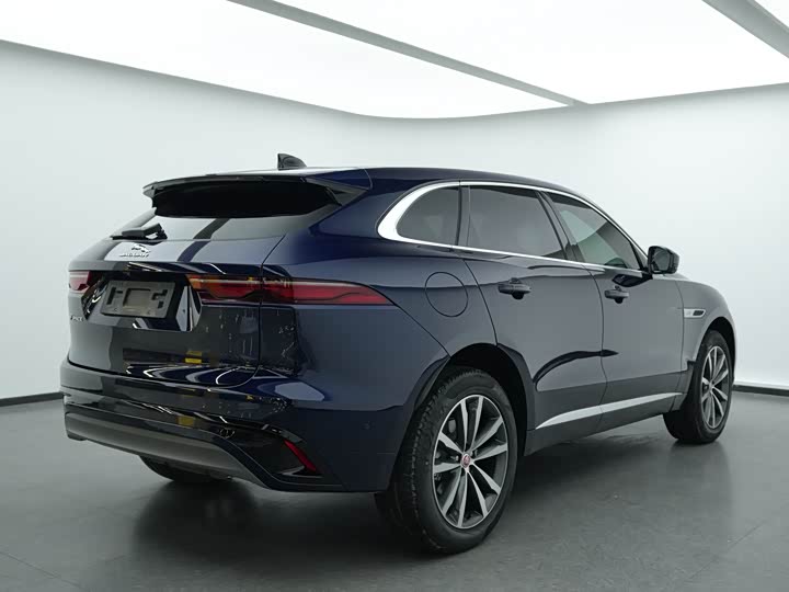 Фото 6 - Jaguar F-Pace