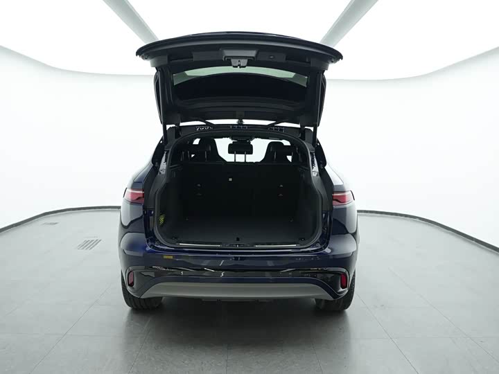 Фото 8 - Jaguar F-Pace