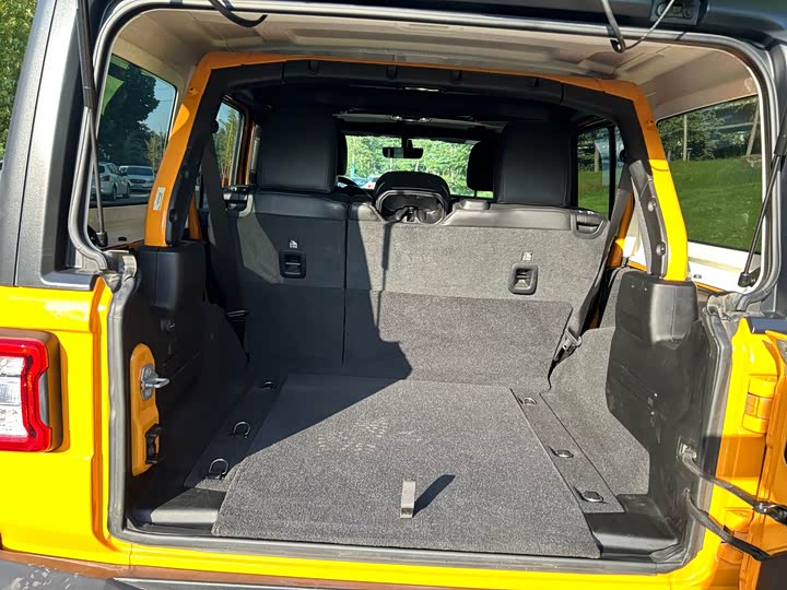 Фото 7 - Jeep Wrangler