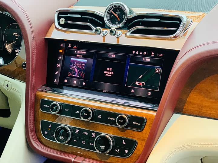 Фото 9 - Bentley Bentayga