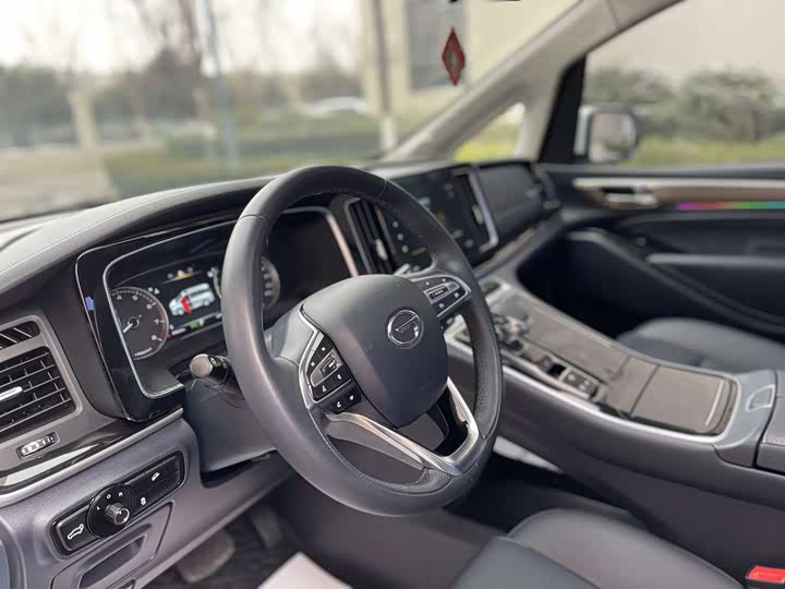 Фото 7 - GAC Trumpchi M8