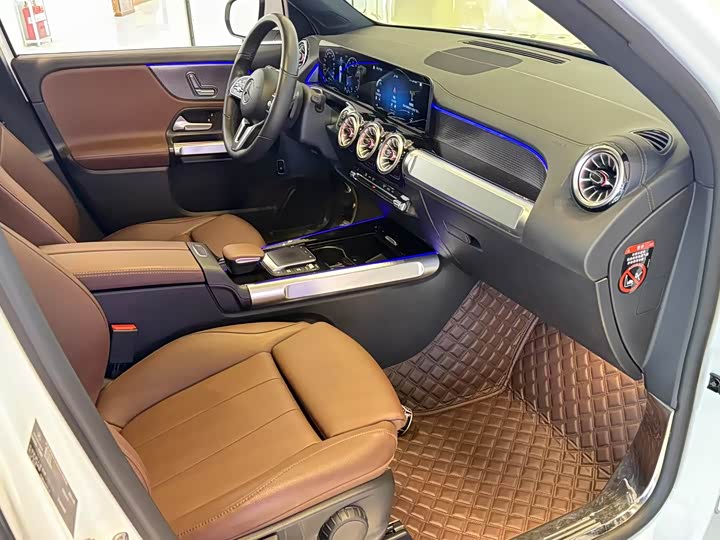 Фото 4 - Mercedes-Benz GLB-Class