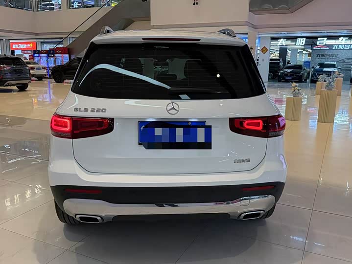 Фото 8 - Mercedes-Benz GLB-Class