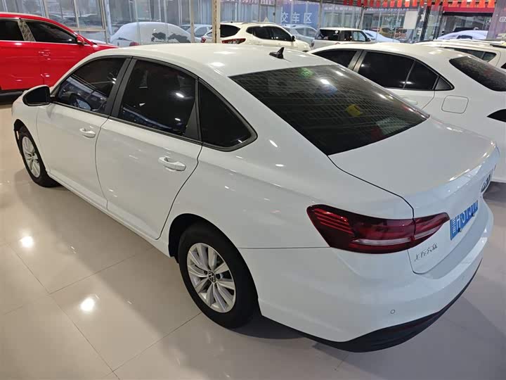 Фото 5 - Volkswagen Lavida