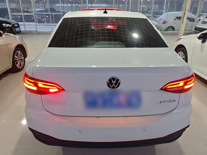 Фото 6 - Volkswagen Lavida