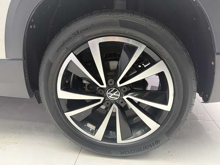 Фото 8 - Volkswagen Tharu