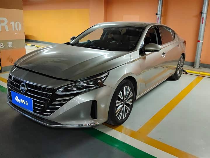 Фото 1 - Nissan Teana