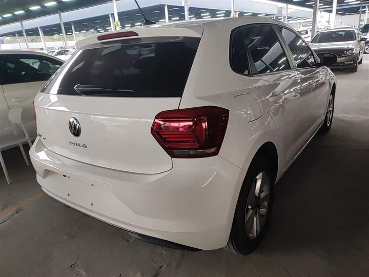 Фото 7 - Volkswagen Polo