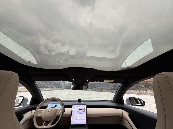 Фото 6 - Nio ET5T