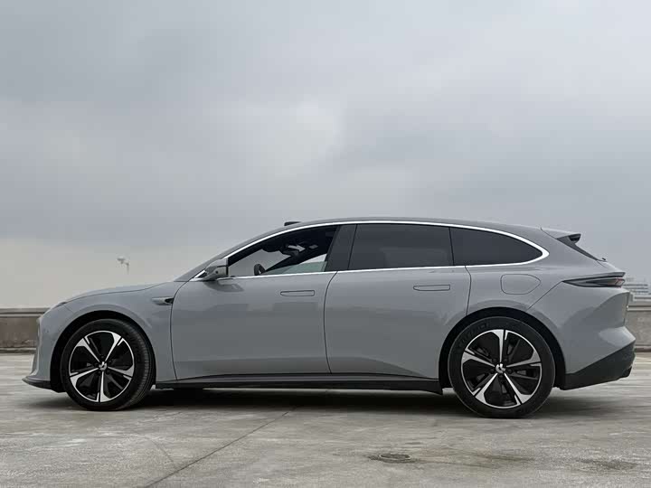 Фото 9 - Nio ET5T