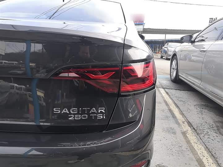 Фото 8 - Volkswagen Sagitar L