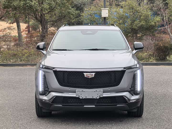Фото 2 - Cadillac XT5