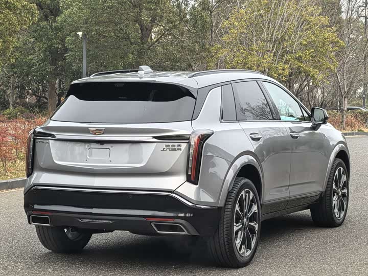 Фото 4 - Cadillac XT5