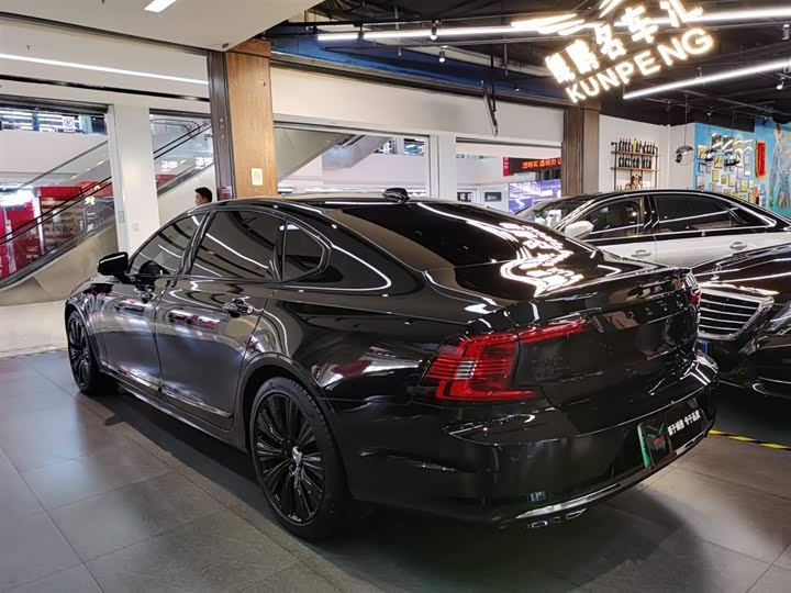 Фото 3 - Volvo S90 Hybrid