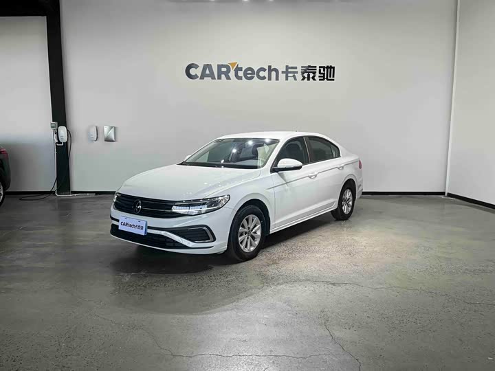 Фото 1 - Volkswagen Bora