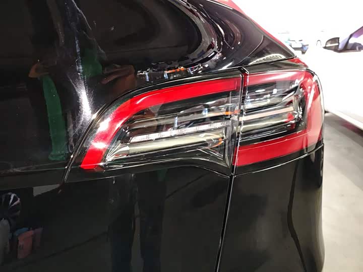 Фото 8 - Tesla Model Y