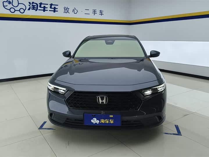 Фото 2 - Honda Accord
