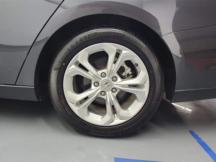 Фото 6 - Honda Accord