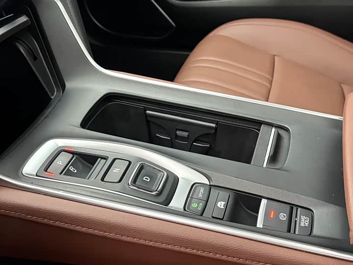 Фото 7 - Honda Inspire