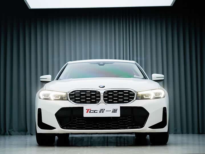 Фото 2 - BMW 3 Series