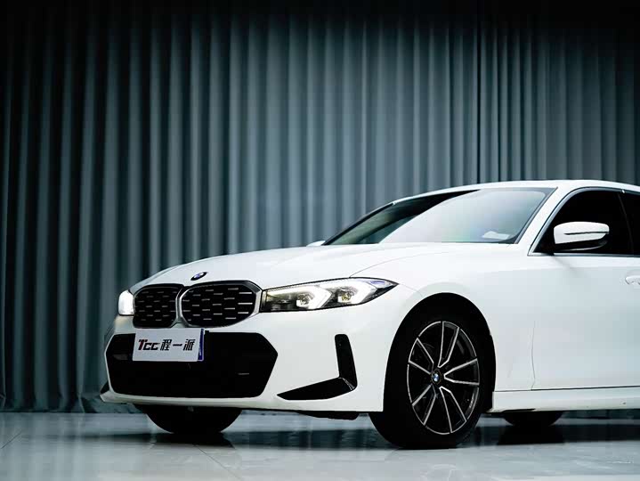 Фото 3 - BMW 3 Series