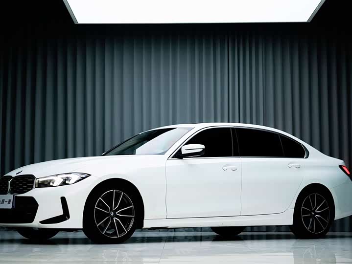 Фото 4 - BMW 3 Series