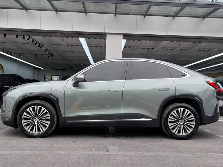 Фото 7 - Nio EC6