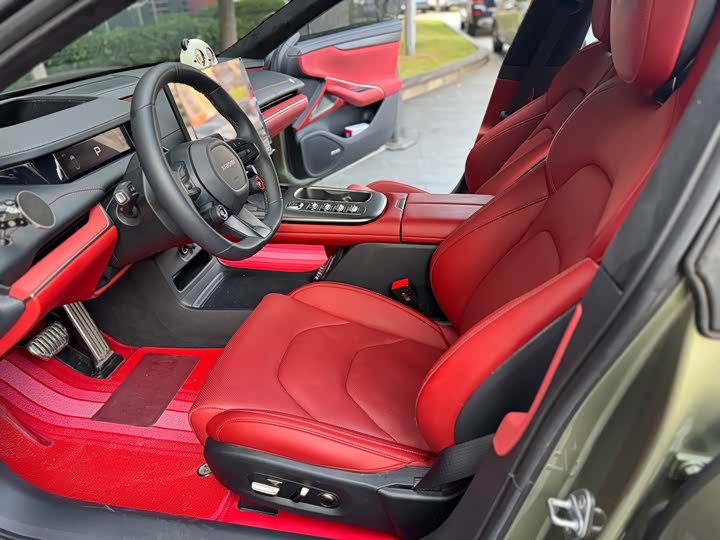 Фото 4 - Xiaomi SU7