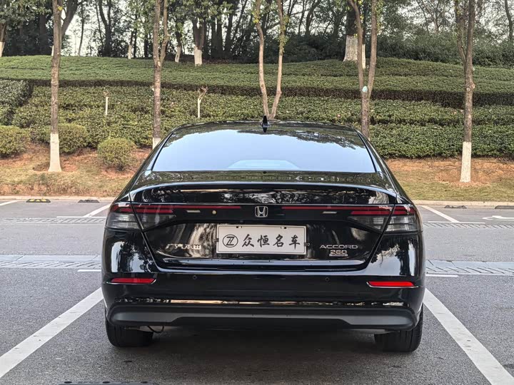 Фото 5 - Honda Accord