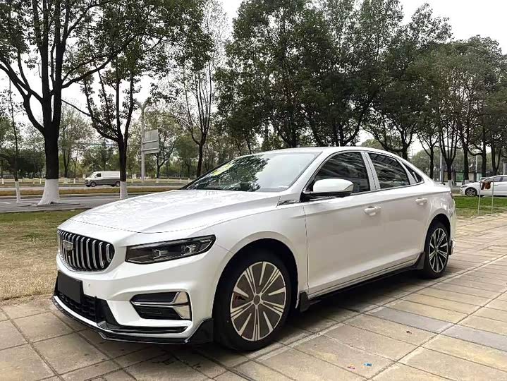 Фото 2 - Geely Preface