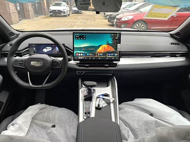 Фото 4 - Geely Preface